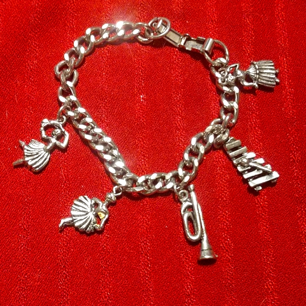 Awesome '60s Vintage Silver Charm Bracelet